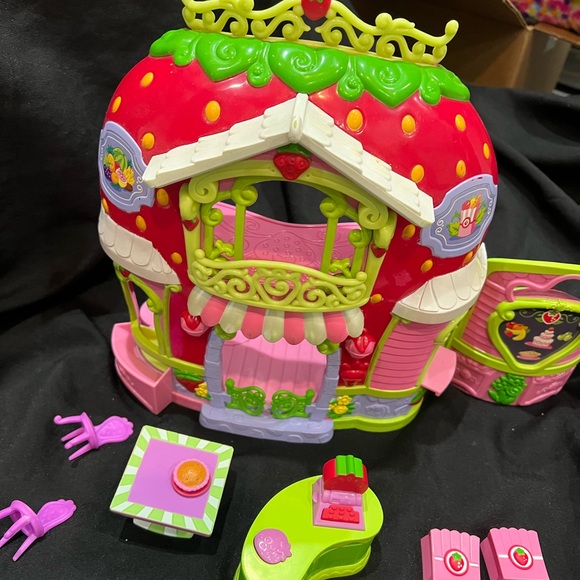 Strawberry Shortcake Berry Bitty Market - Picture 4 of 7